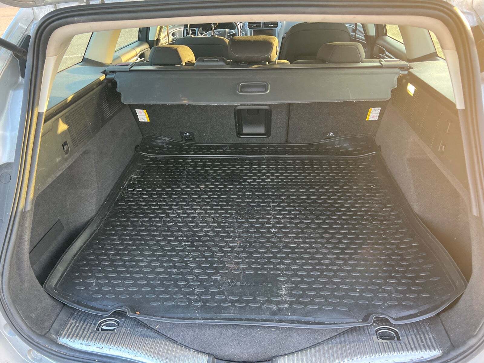 Grøn Ford Mondeo fra 2015