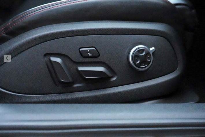 Grå Audi RS4 fra 2018