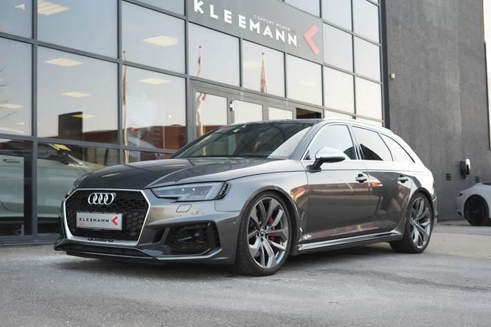 Grå Audi RS4 fra 2018