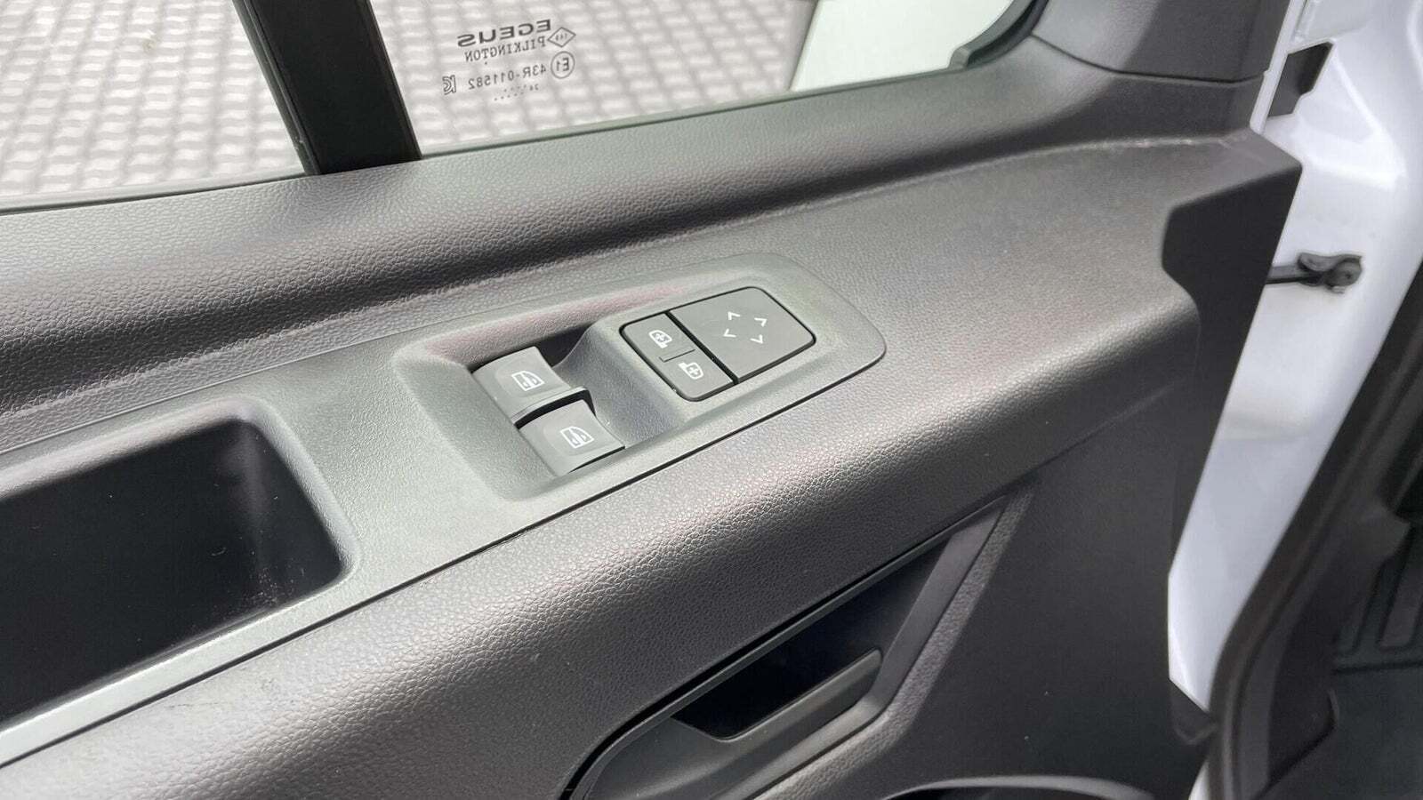 Hvid Renault Master V T35 fra 2025