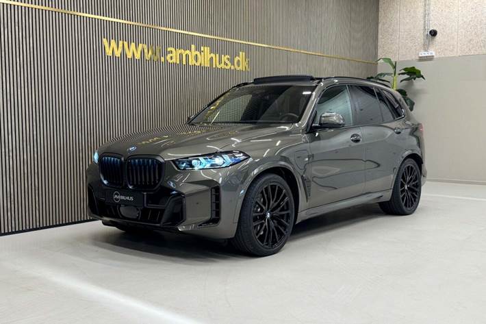 Grå BMW X5 fra 2025