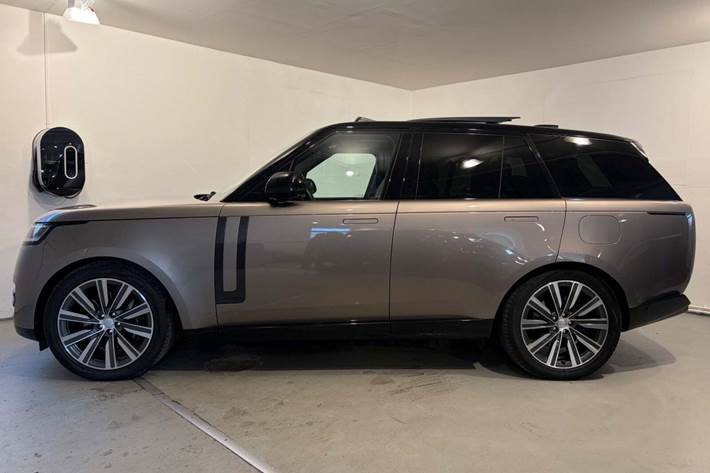 Beige Land Rover Range Rover fra 2023