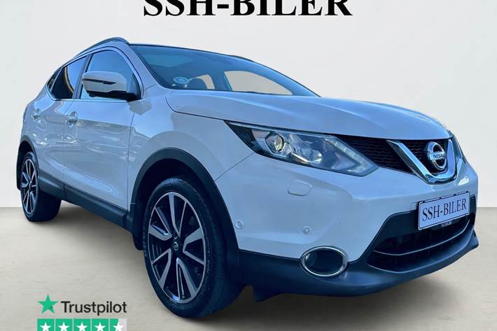 Hvid Nissan Qashqai fra 2017 set udefra