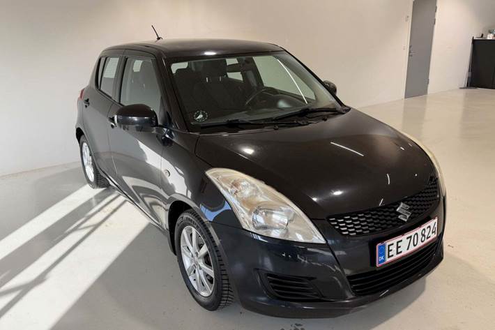 Sort Suzuki Swift fra 2011