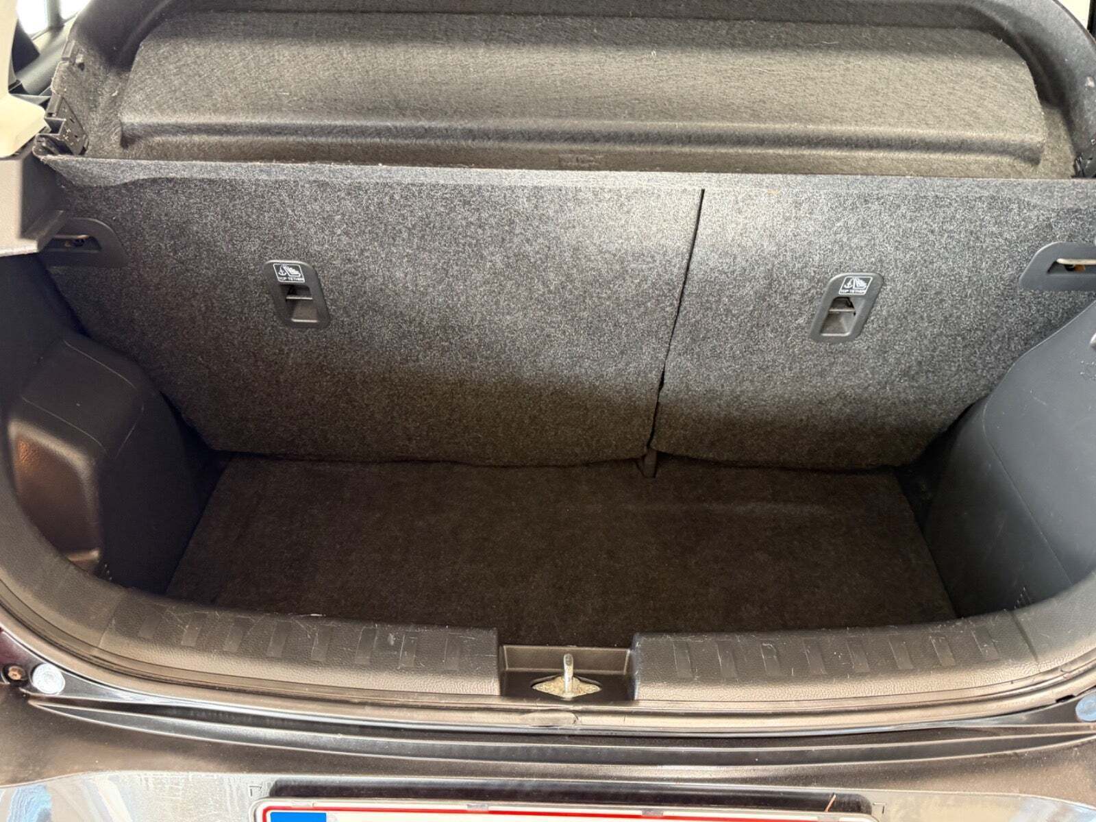 Sort Suzuki Swift fra 2011