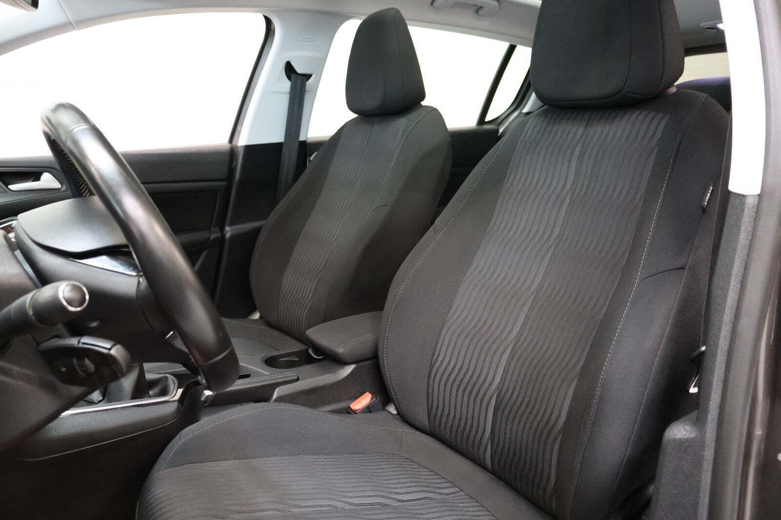 Peugeot 308 1,6 BlueHDi 120 Selection Sky