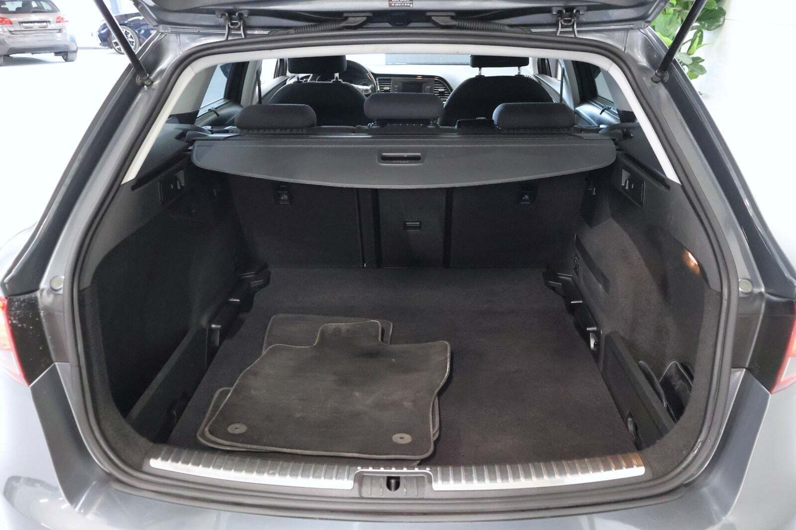 Grå Seat Leon fra 2016