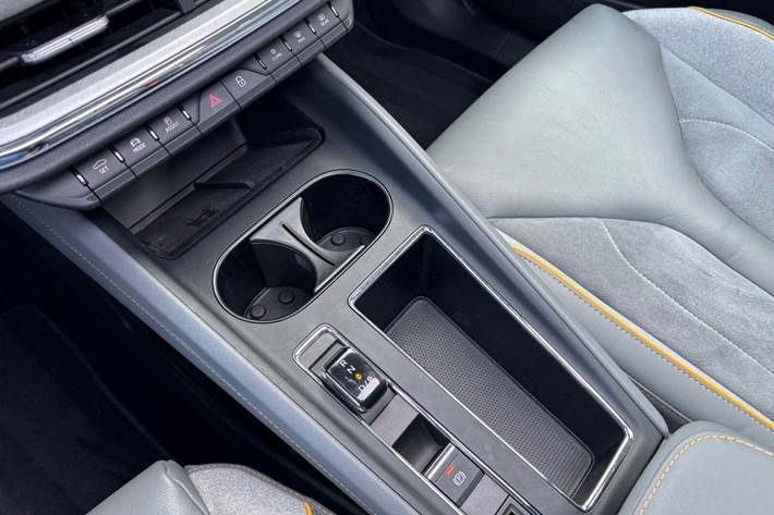 Blå Skoda Enyaq fra 2022