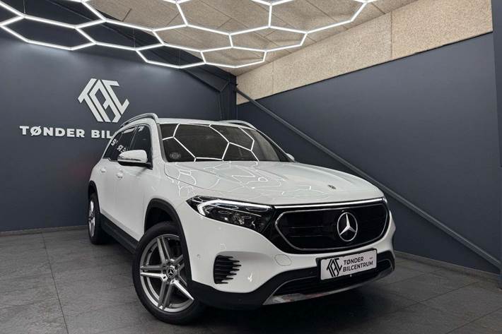 Hvid Mercedes EQB250 fra 2023