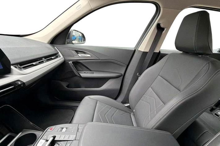 Sort BMW iX1 fra 2023