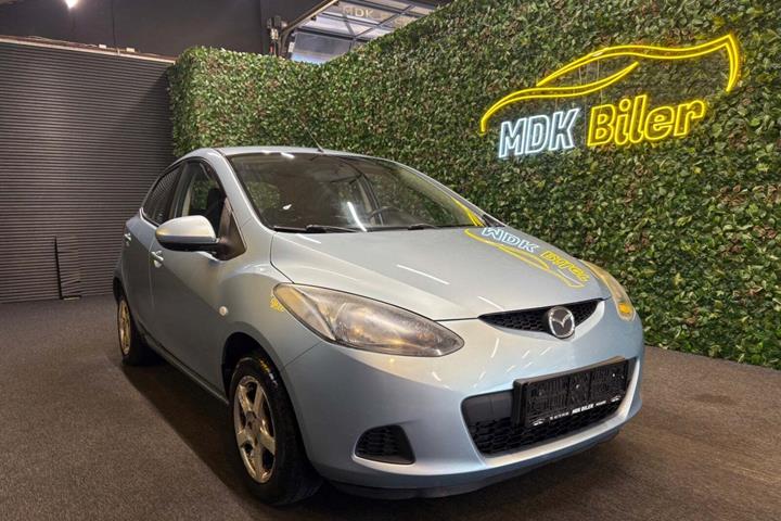 undefined Mazda 2 fra 2008 set udefra