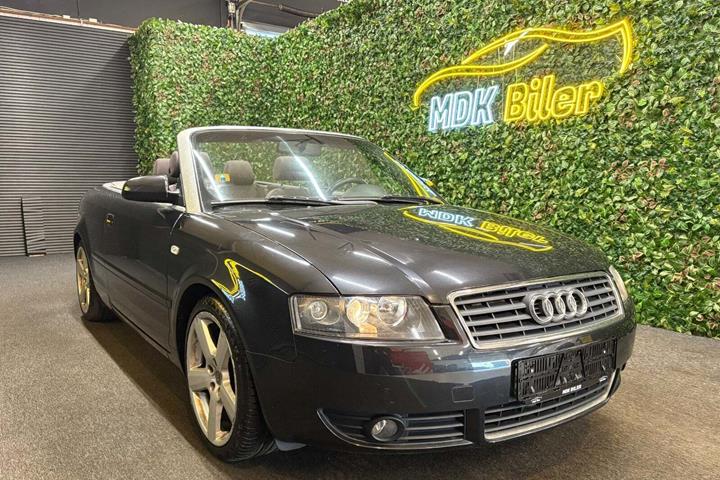 undefined Audi A4 fra 2004 set udefra