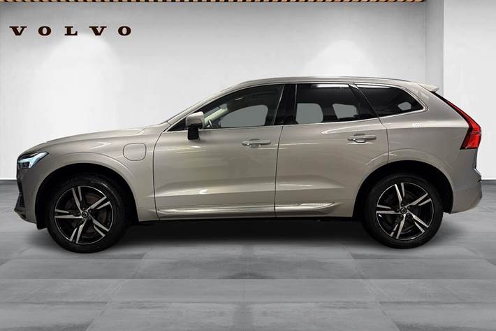 Sølv Volvo XC60 fra 2023