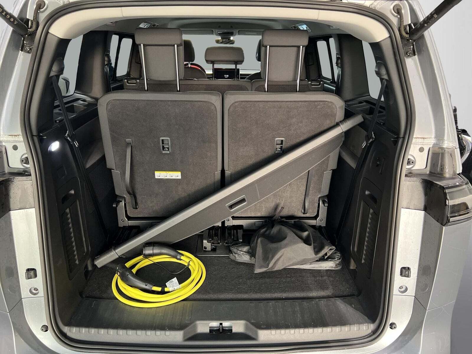 Grå VW ID.Buzz fra 2025