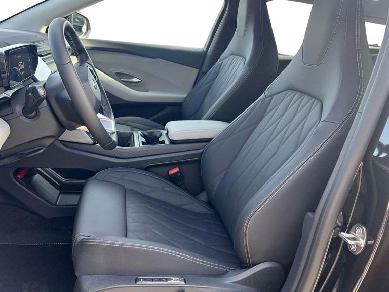 Ford Explorer 77 Premium Extended Range