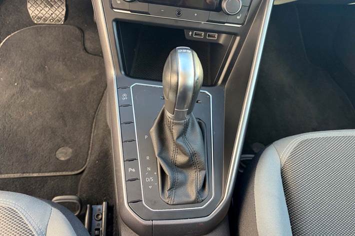 Blå VW Polo fra 2019