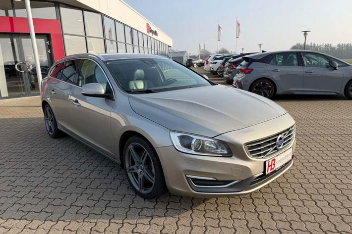 undefined Volvo V60 fra 2014