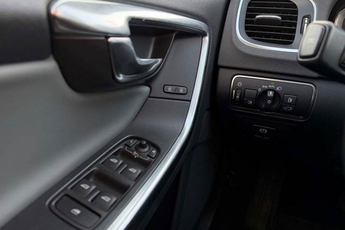 undefined Volvo V60 fra 2014