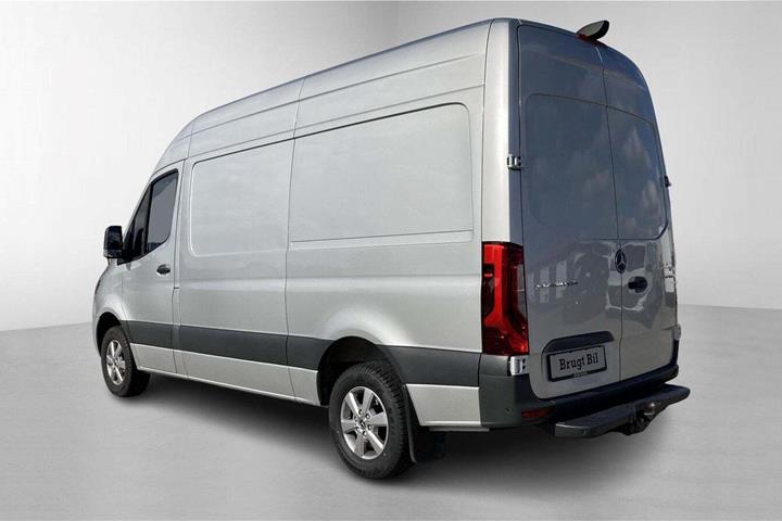 Sølv Mercedes Sprinter 317 fra 2023