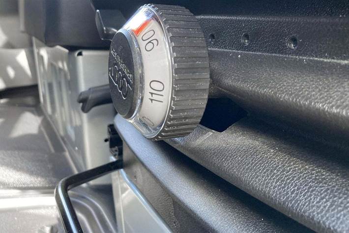 Sølv Mercedes Sprinter 317 fra 2023