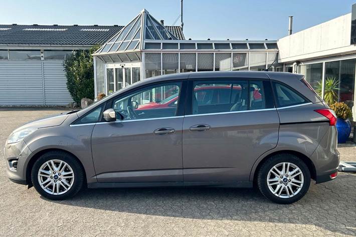 Grå Ford Grand C-Max fra 2015