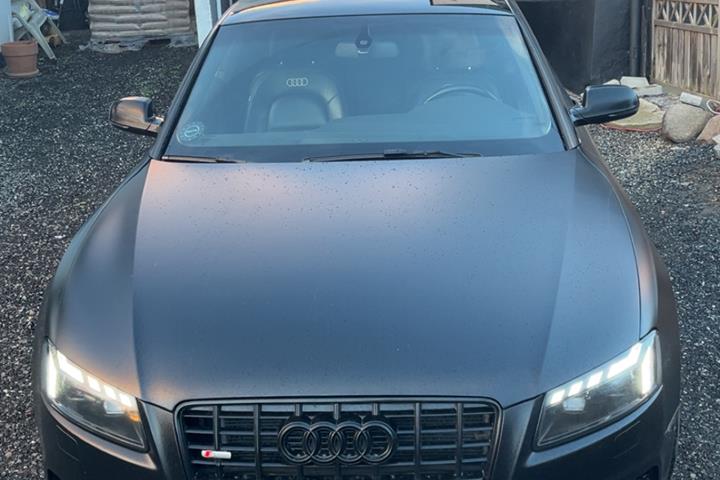 Hvid Audi A 6 fra 2010