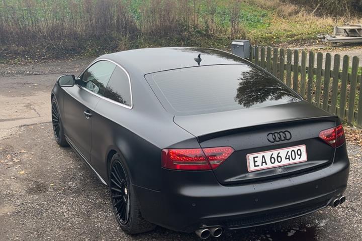 Hvid Audi A 6 fra 2010