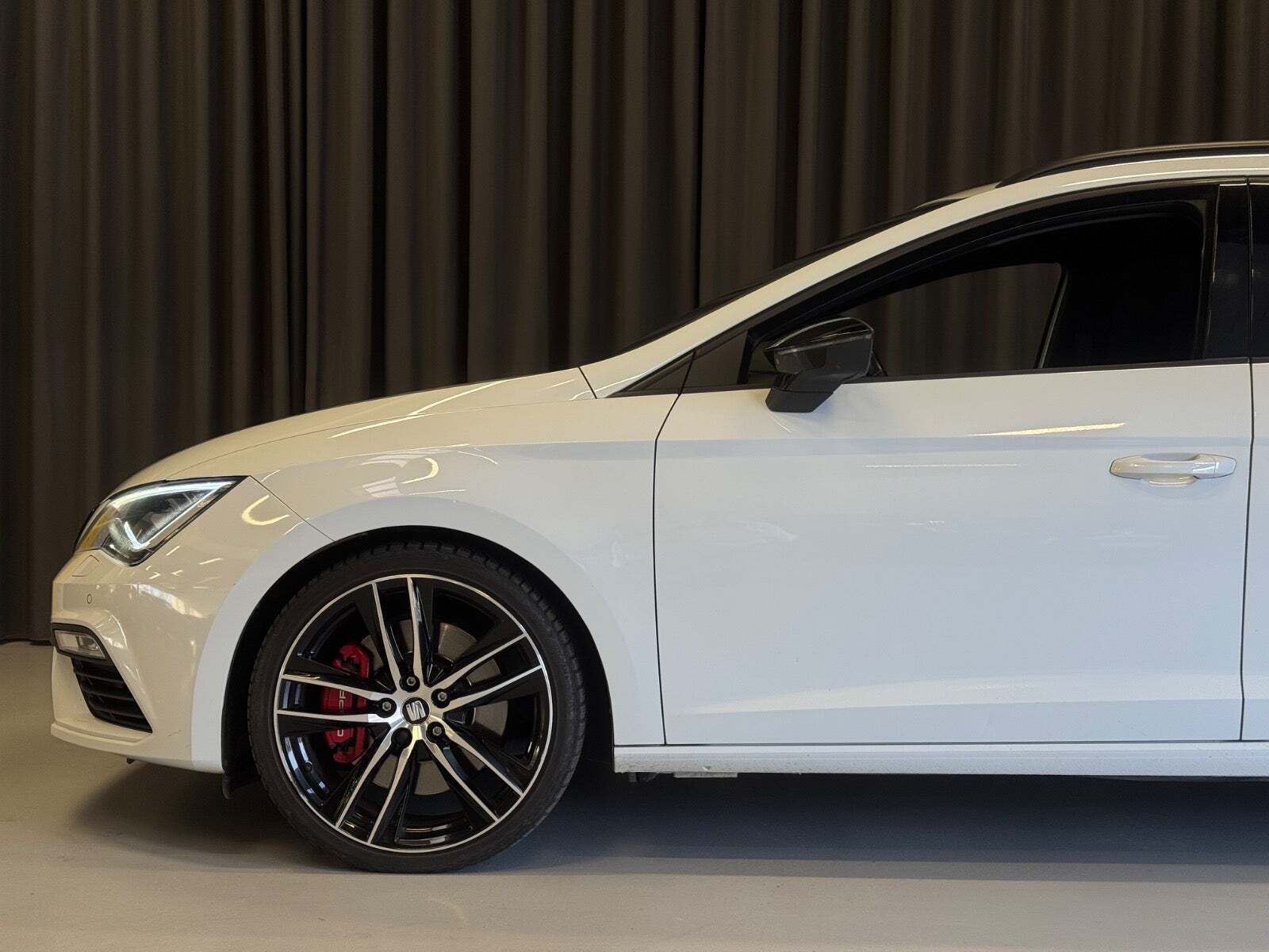 Hvid Seat Leon fra 2018