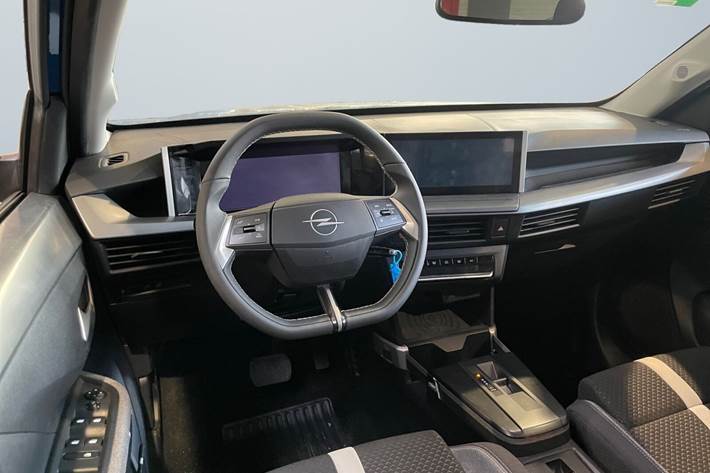 Blå Opel Frontera fra 2025