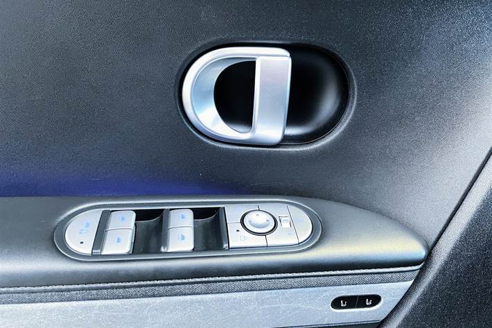 Grå Hyundai Ioniq 5 fra 2022