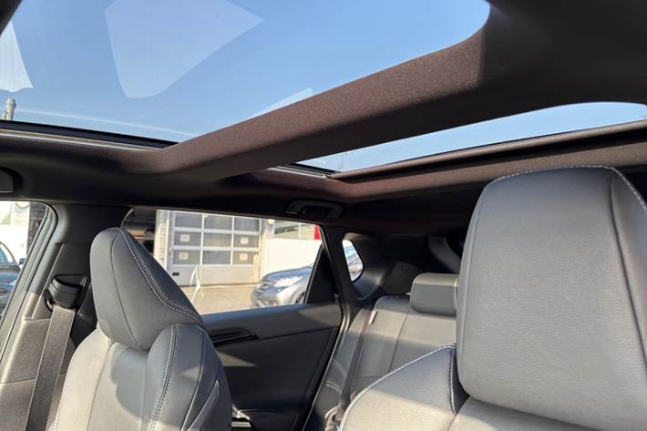 Grå Toyota BZ4X fra 2024