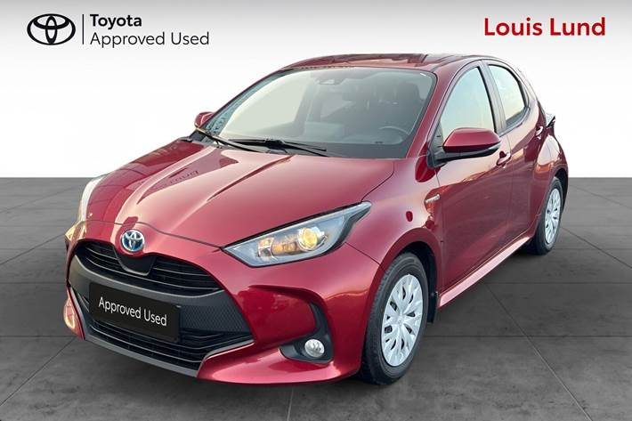 Rød Toyota Yaris fra 2020