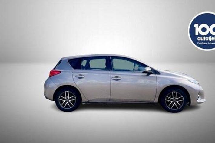 undefined Toyota Auris fra 2013