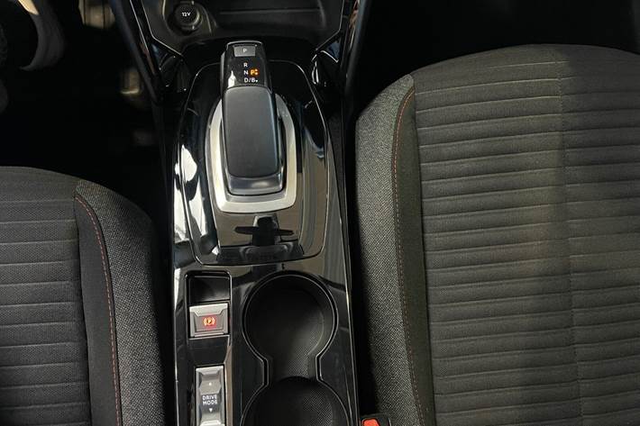 Blå Peugeot e-208 fra 2021