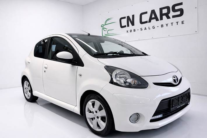 Hvid Toyota Aygo fra 2014