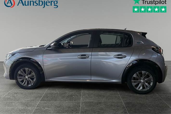 Grå Peugeot e-208 fra 2022