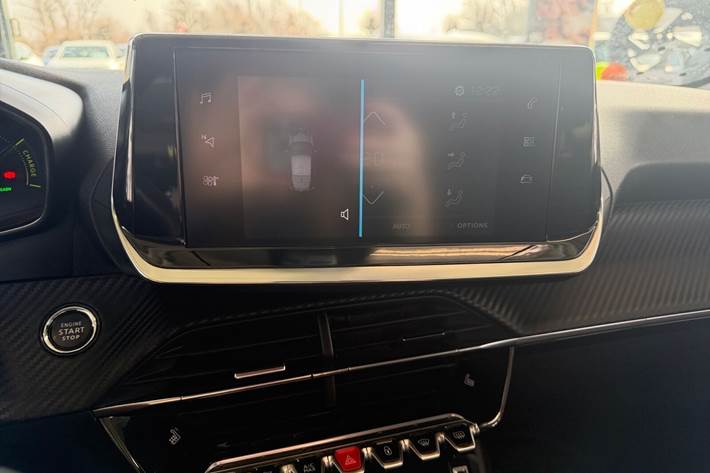 Grå Peugeot e-208 fra 2022