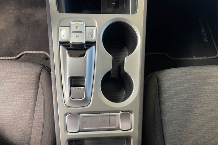 Hvid Hyundai Kona fra 2021