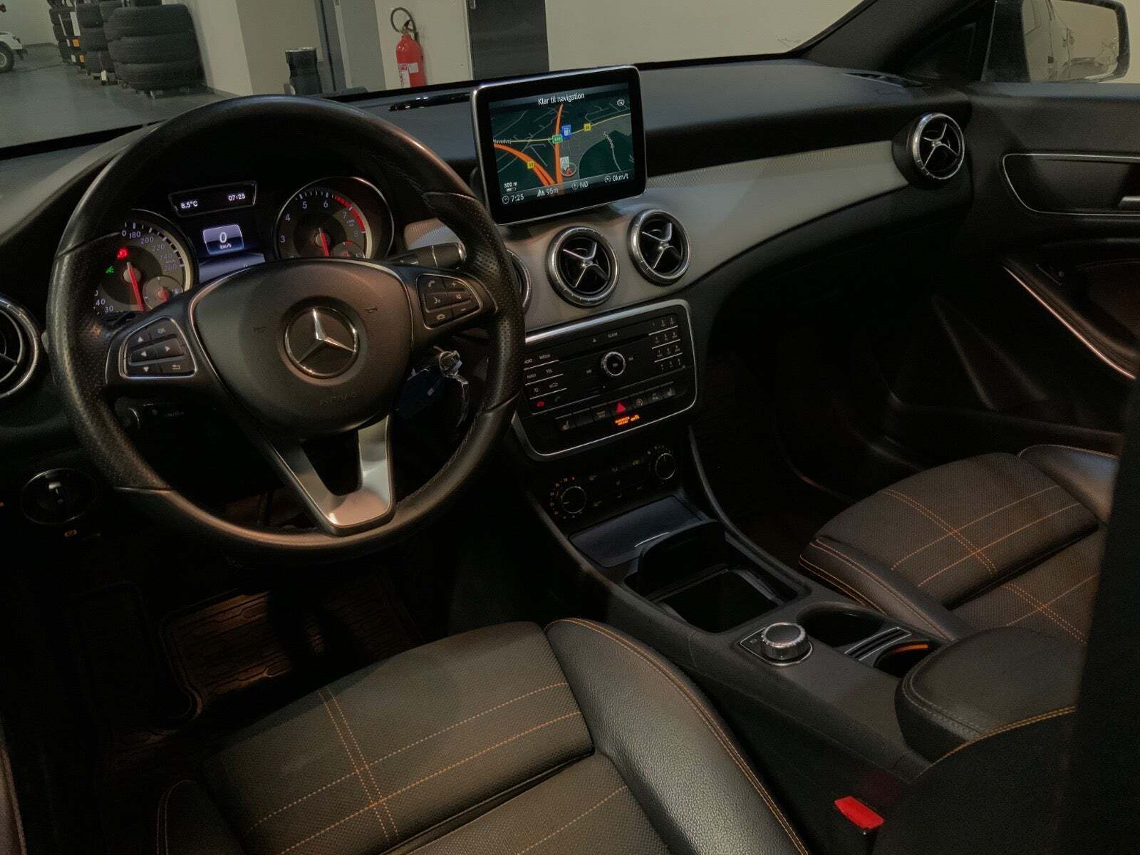 Mercedes CLA180