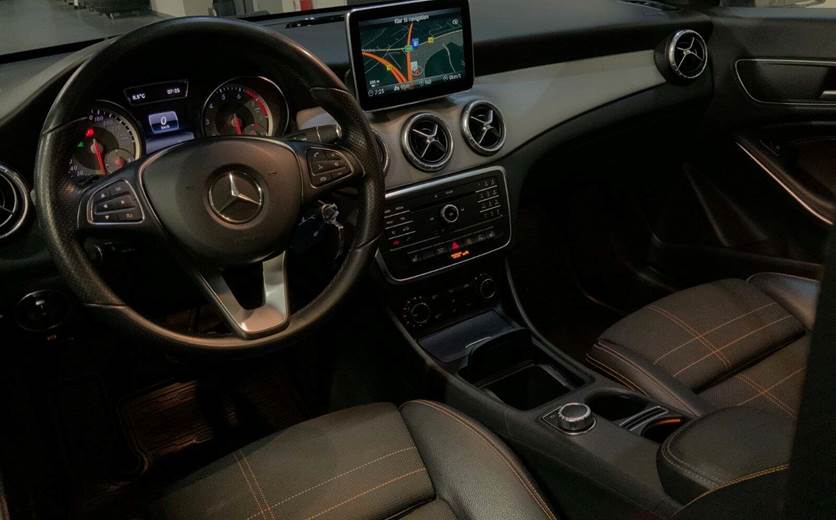 Mercedes CLA180