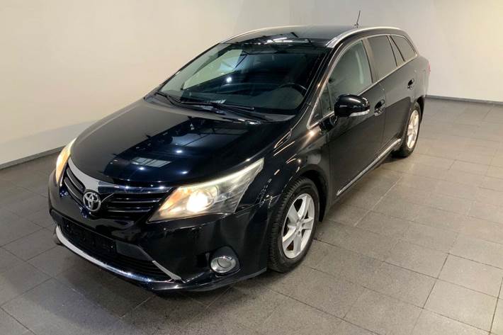 Sort Toyota Avensis fra 2012