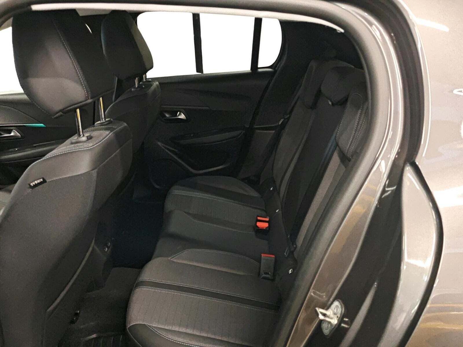 Peugeot 208 1,2 PureTech 100 Allure