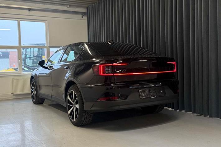 Sort Polestar 2 fra 2022