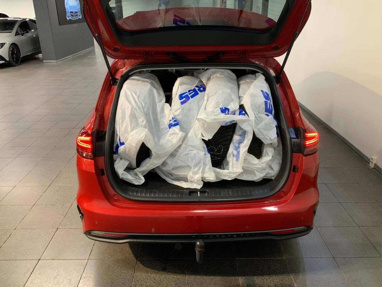 Kia Ceed 1,6 CRDi 136 Intro Edition SW DCT