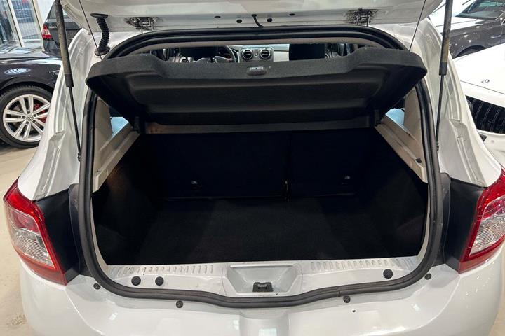 Hvid Dacia Sandero fra 2013