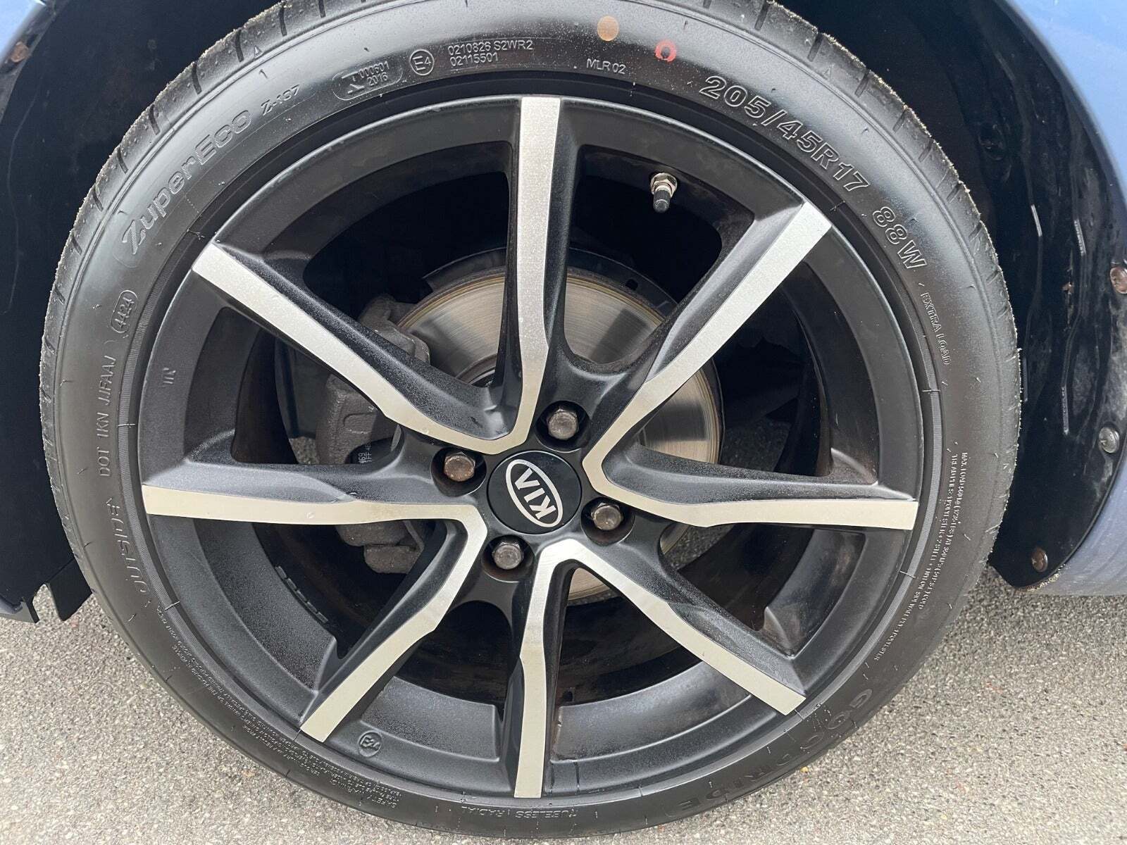 Blå Kia Rio fra 2016