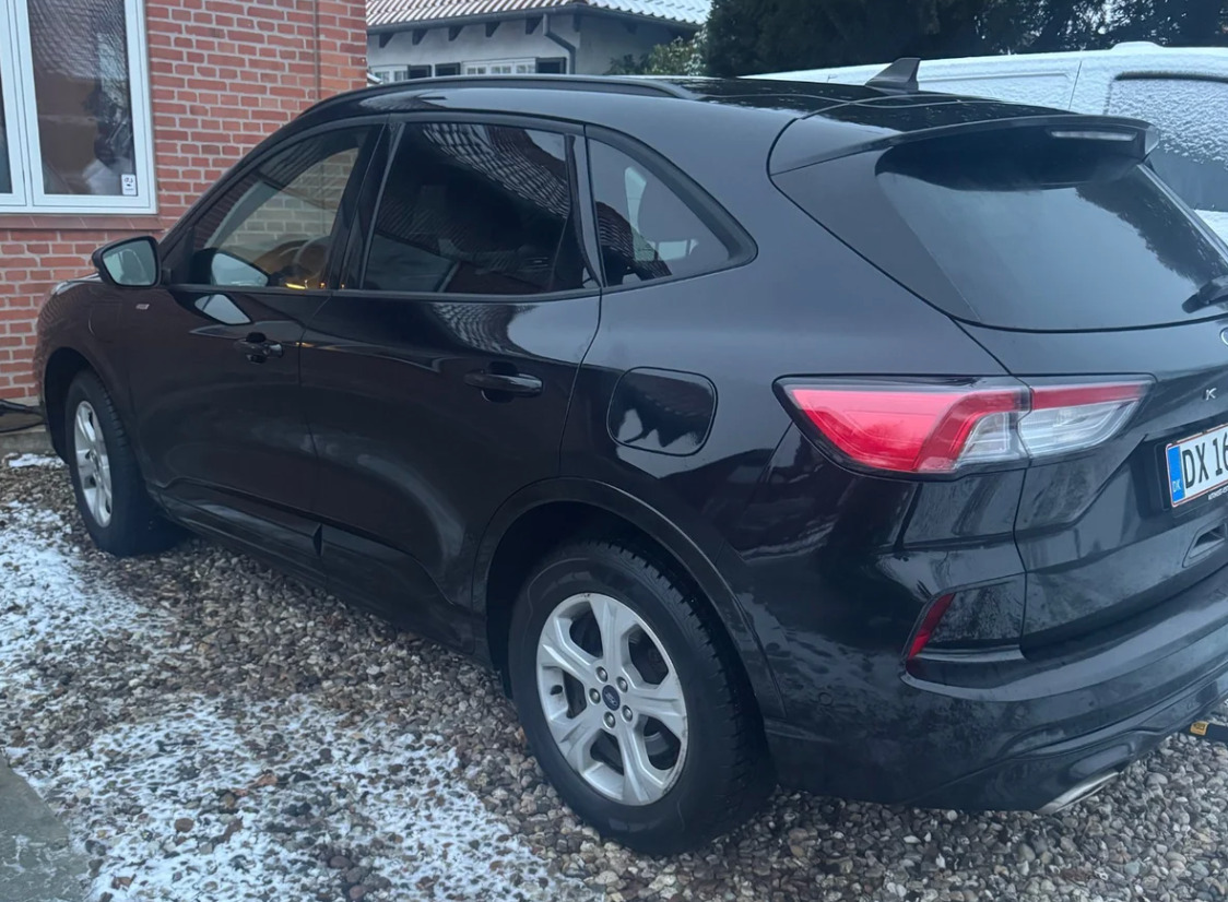 Ford Kuga 2,5 PHEV ST-Line X CVT