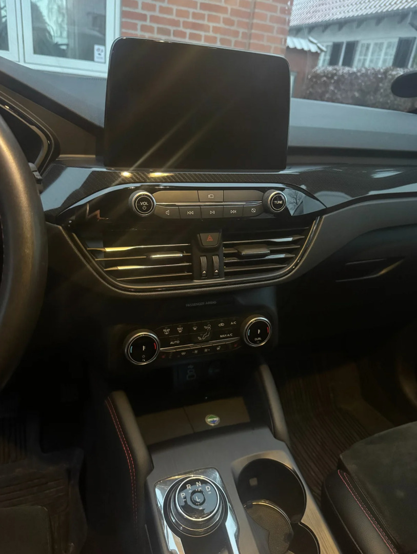 Ford Kuga 2,5 PHEV ST-Line X CVT