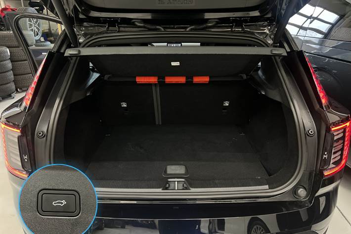 Sort Volvo EX30 fra 2025