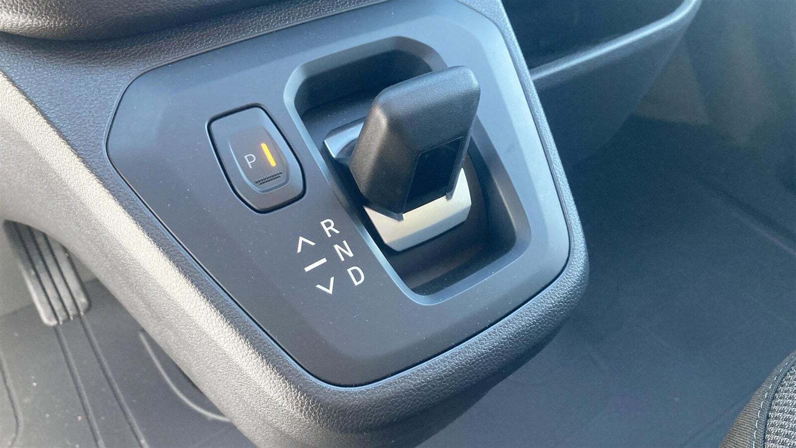 Hvid Renault Trafic fra 2025